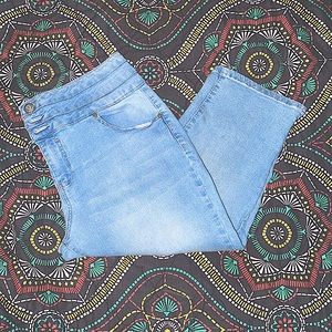 D. JEANS/ capris jeans/shorts